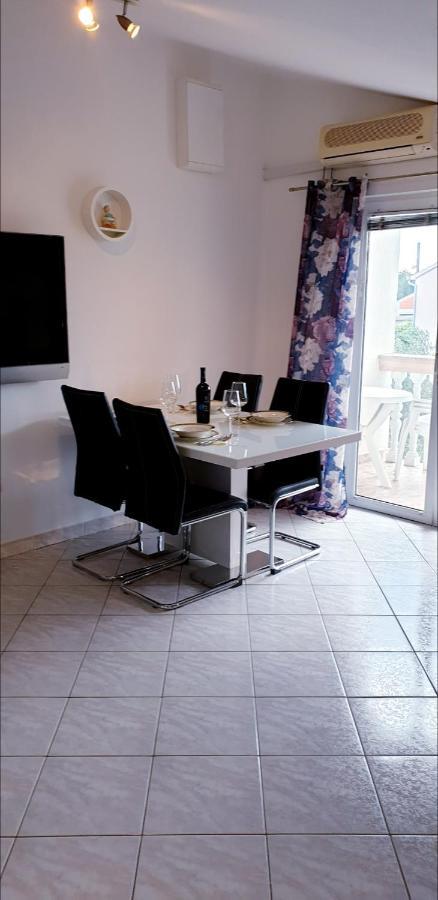 Apartment Antonio Biograd Na Moru Exterior foto